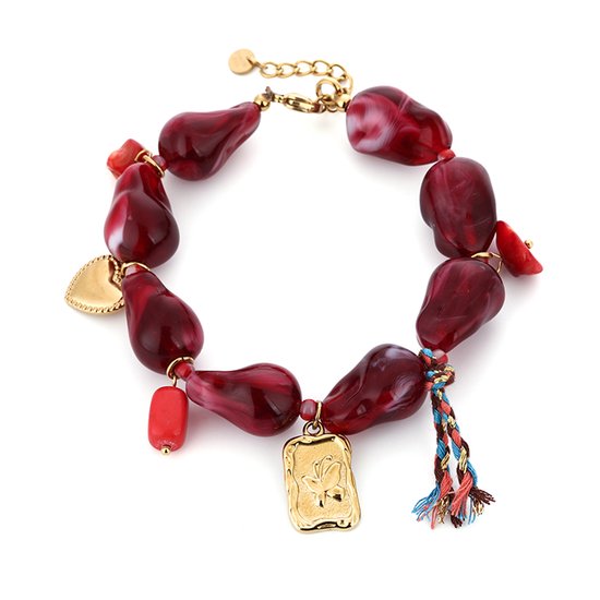 RODE KRALEN ARMBAND MET BEDELS